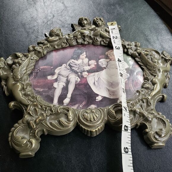 Ornate Oval Cherub Picture Frame - Picture 4 of 5